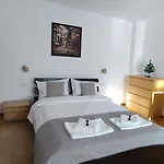 Friends House - Station - Self Check-in 3* Braşov