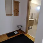 Friends House - Station - Self Check-in Gæstehus Braşov