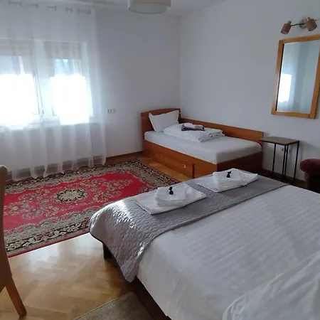 Friends House - Station - Self Check-in Guest house *