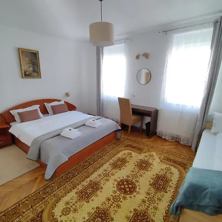 Friends House - Station - Self Check-in Guest house *