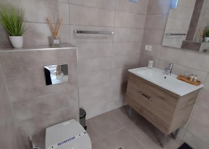 Friends House - Station - Self Check-in Guest house Brasov