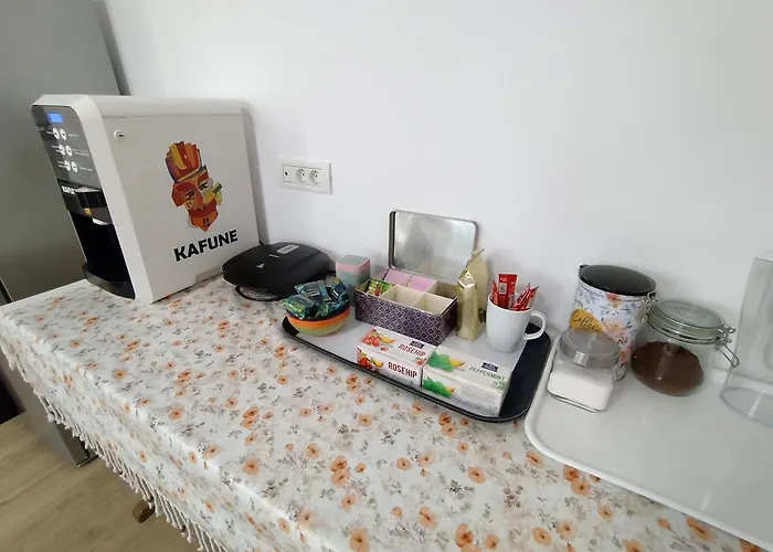 Friends House - Station - Self Check-in Guest house